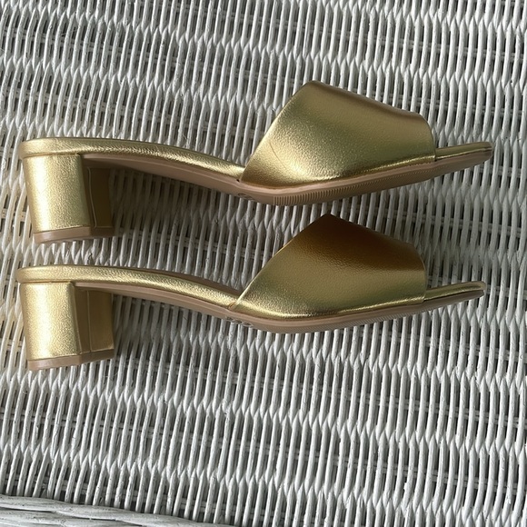 New Chinese Laundry Lana Gold Block Heel Sandals Slides size 7.5 - Picture 11 of 12